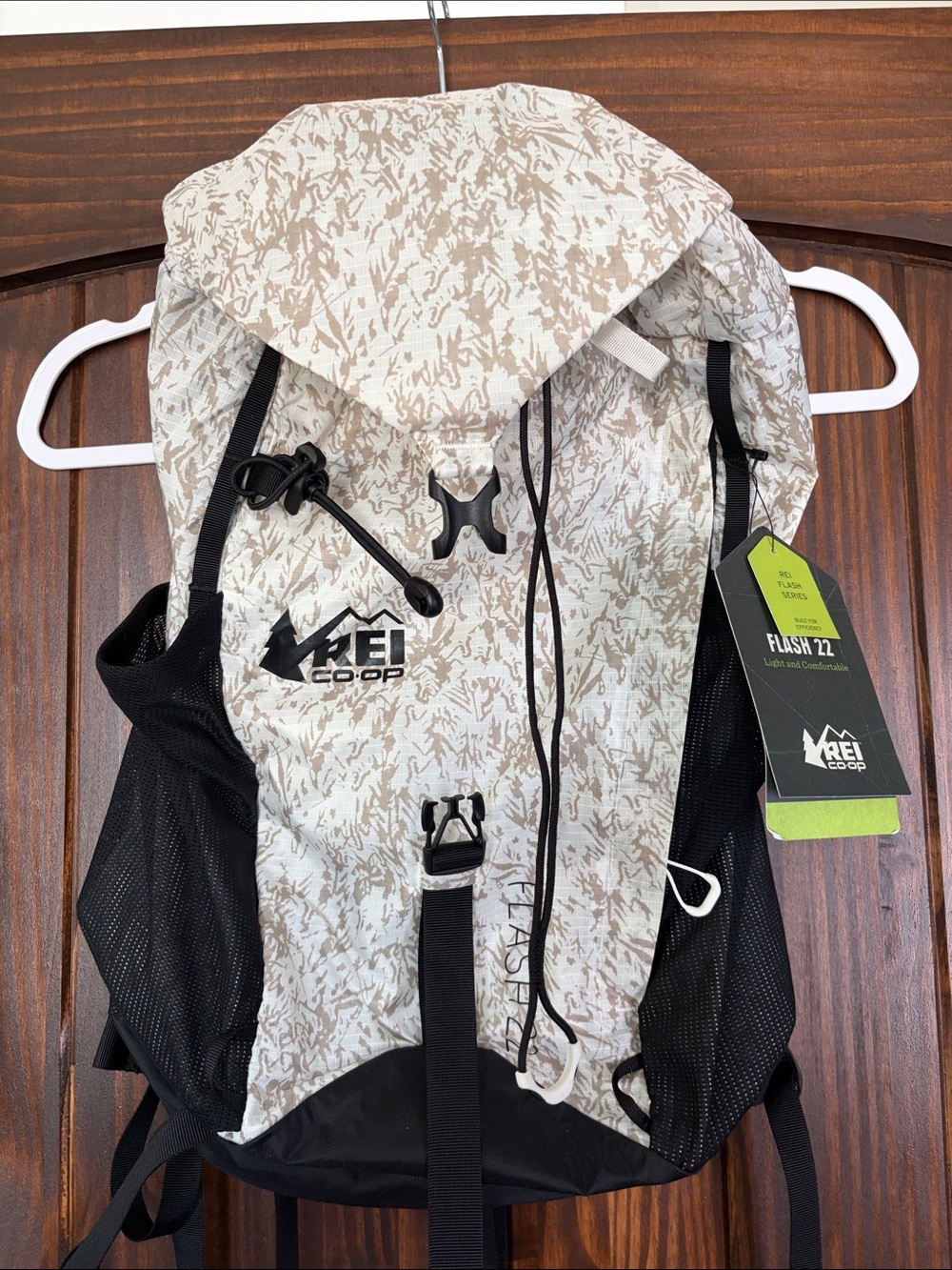 REI Flash 22 Daypack in Cream and Black